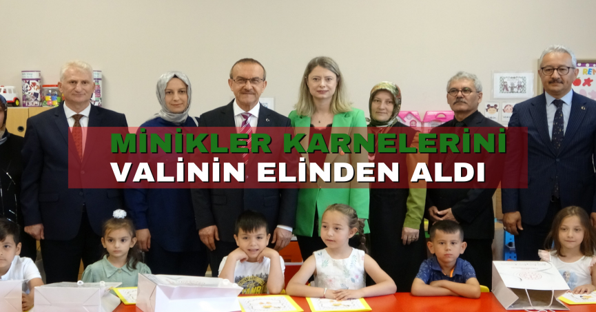 Minikler karnelerini valinin elinden aldı