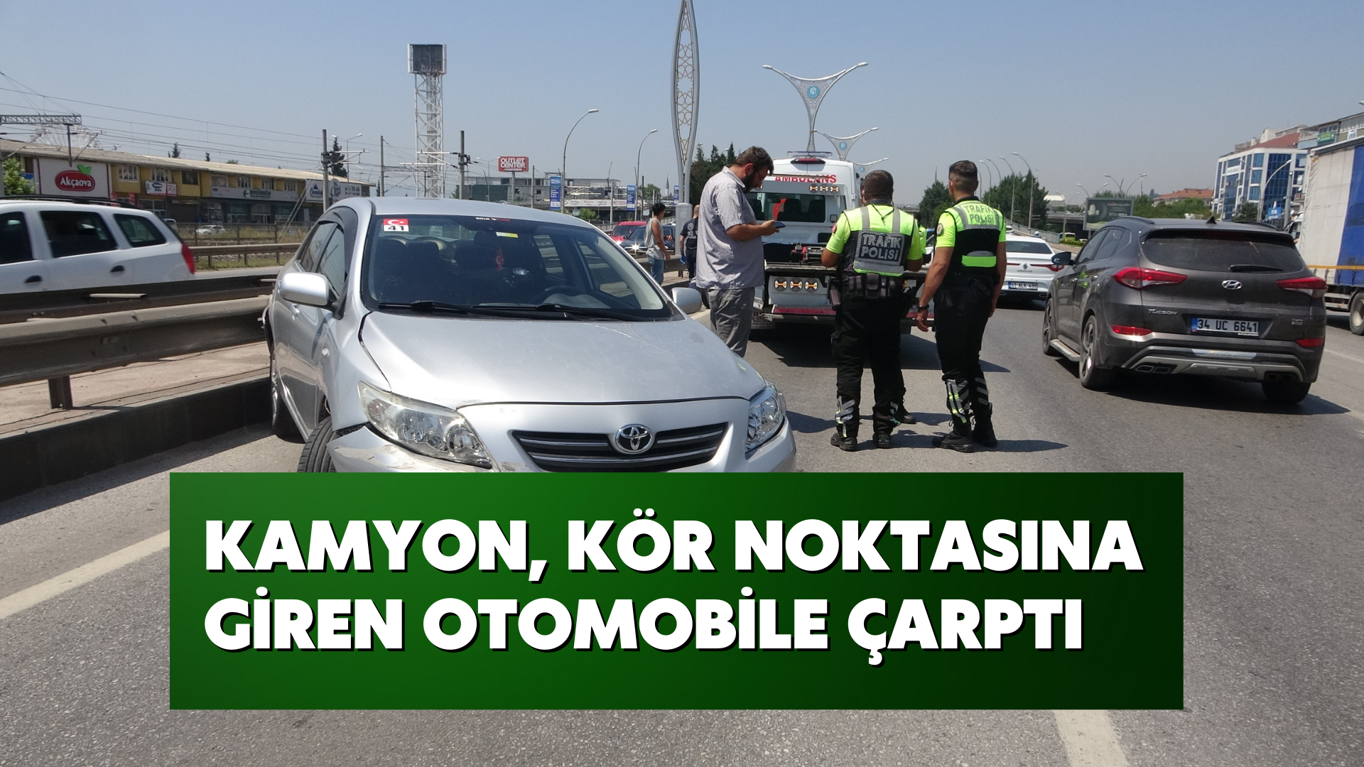 Kamyon, kör noktasına giren otomobile çarptı