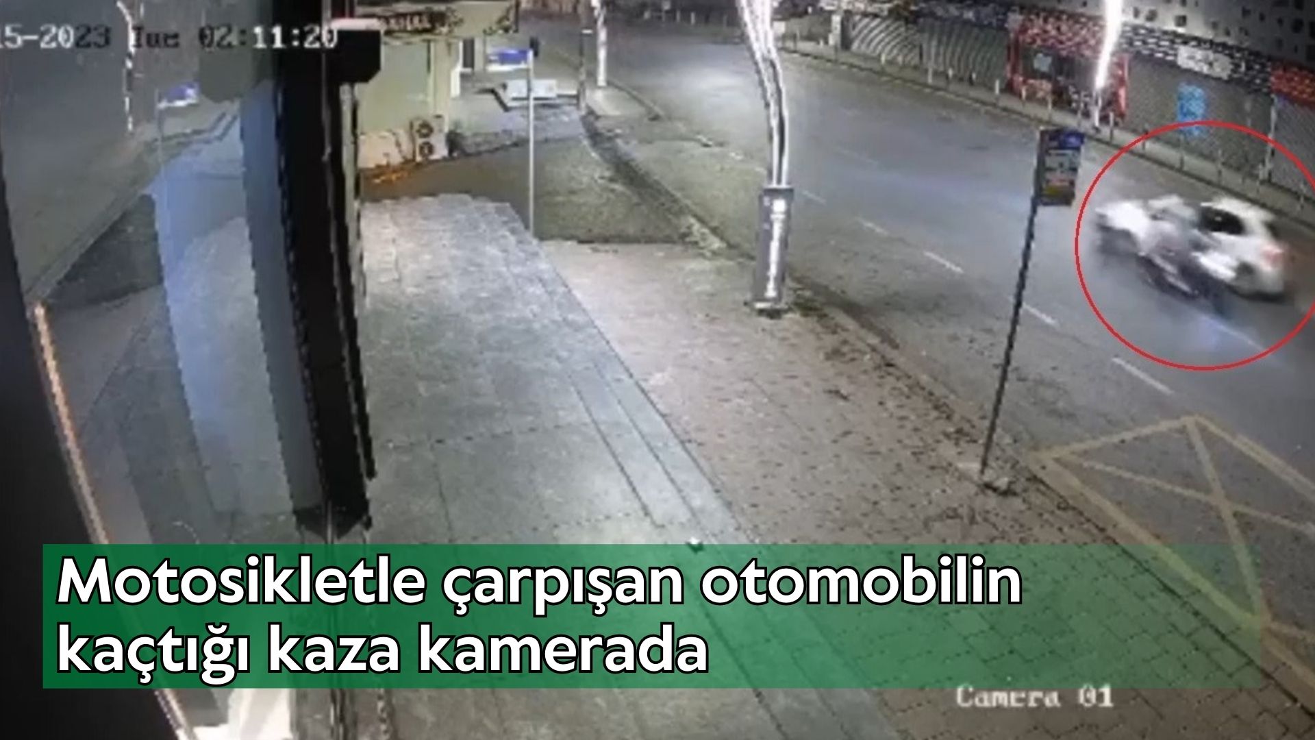 Motosikletle çarpışan otomobilin kaçtığı kaza kamerada